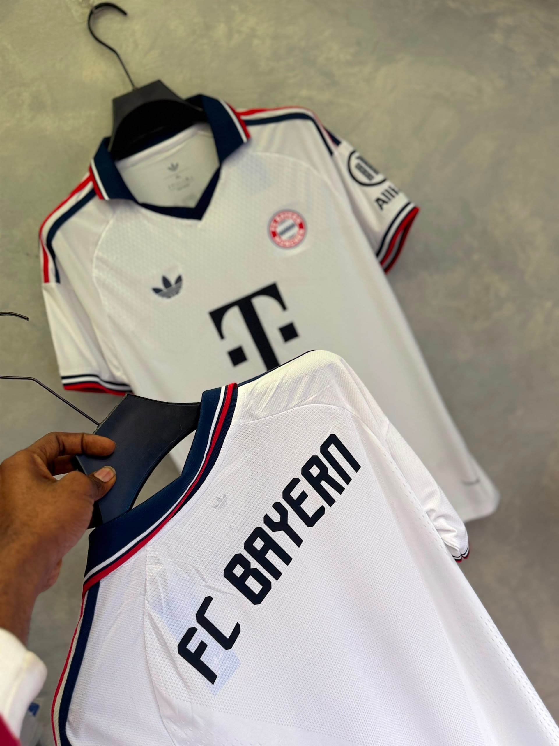 FC Bayern Munich Away Kit 26/27 thumbnail 2