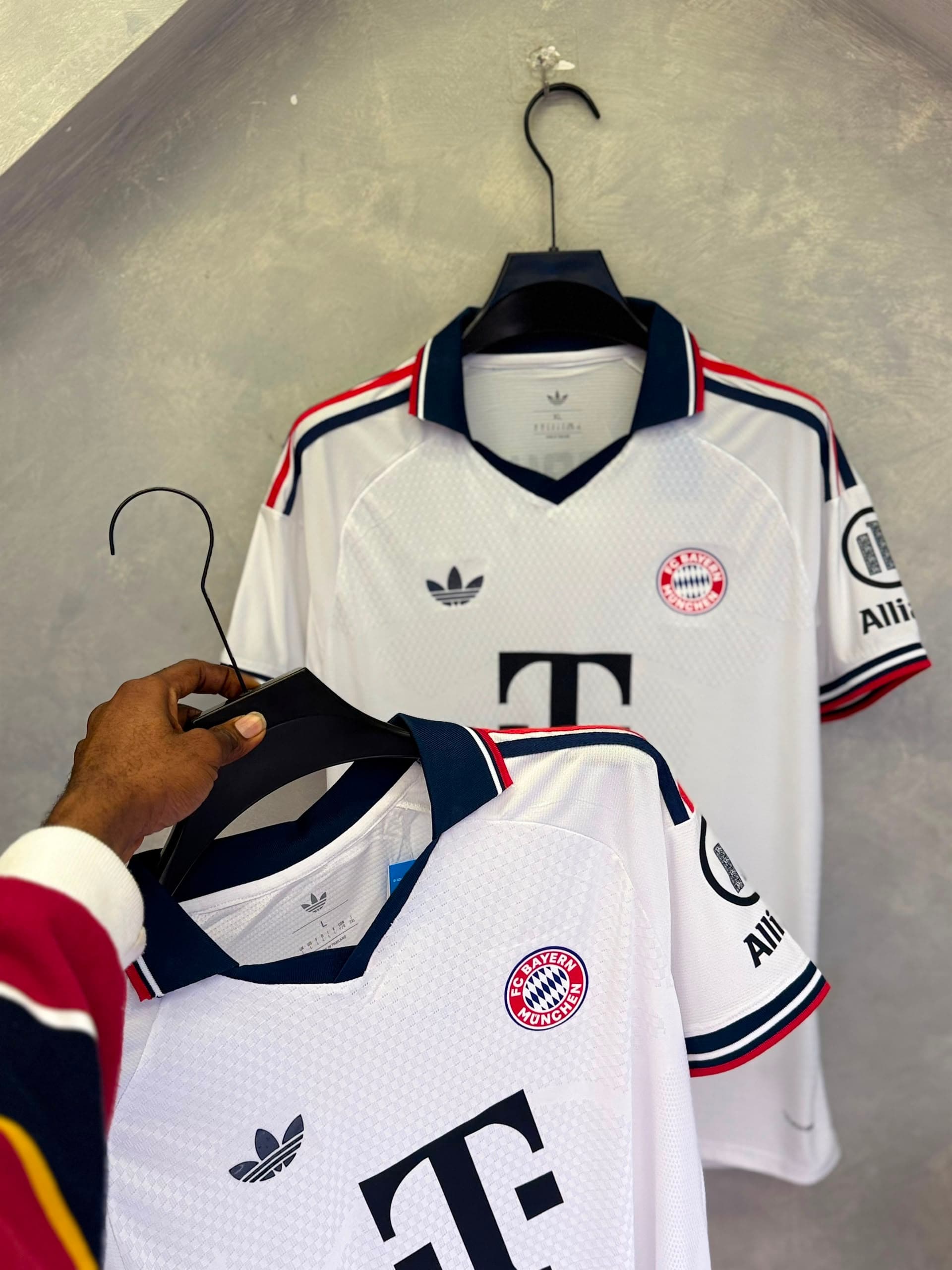 FC Bayern Munich Away Kit 26/27 thumbnail 6