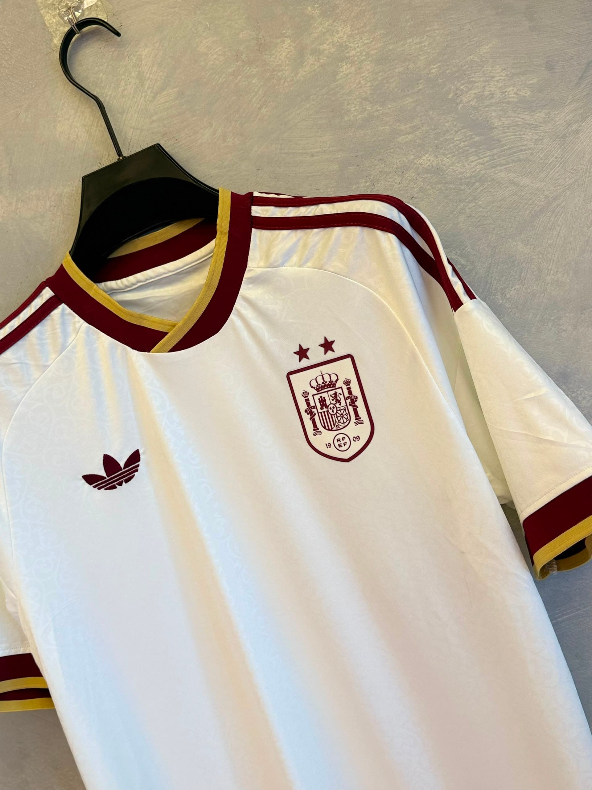 Spain Away Kit 26/27 thumbnail 4