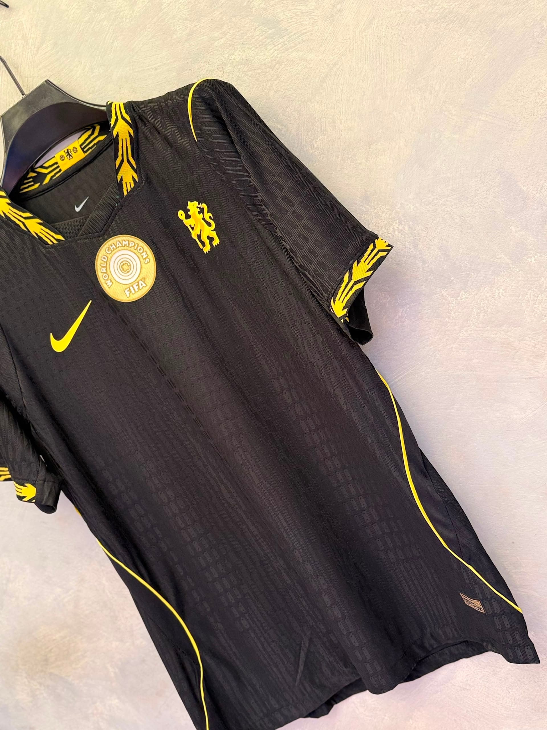 Chelsea Away Kit 26/27 thumbnail 2