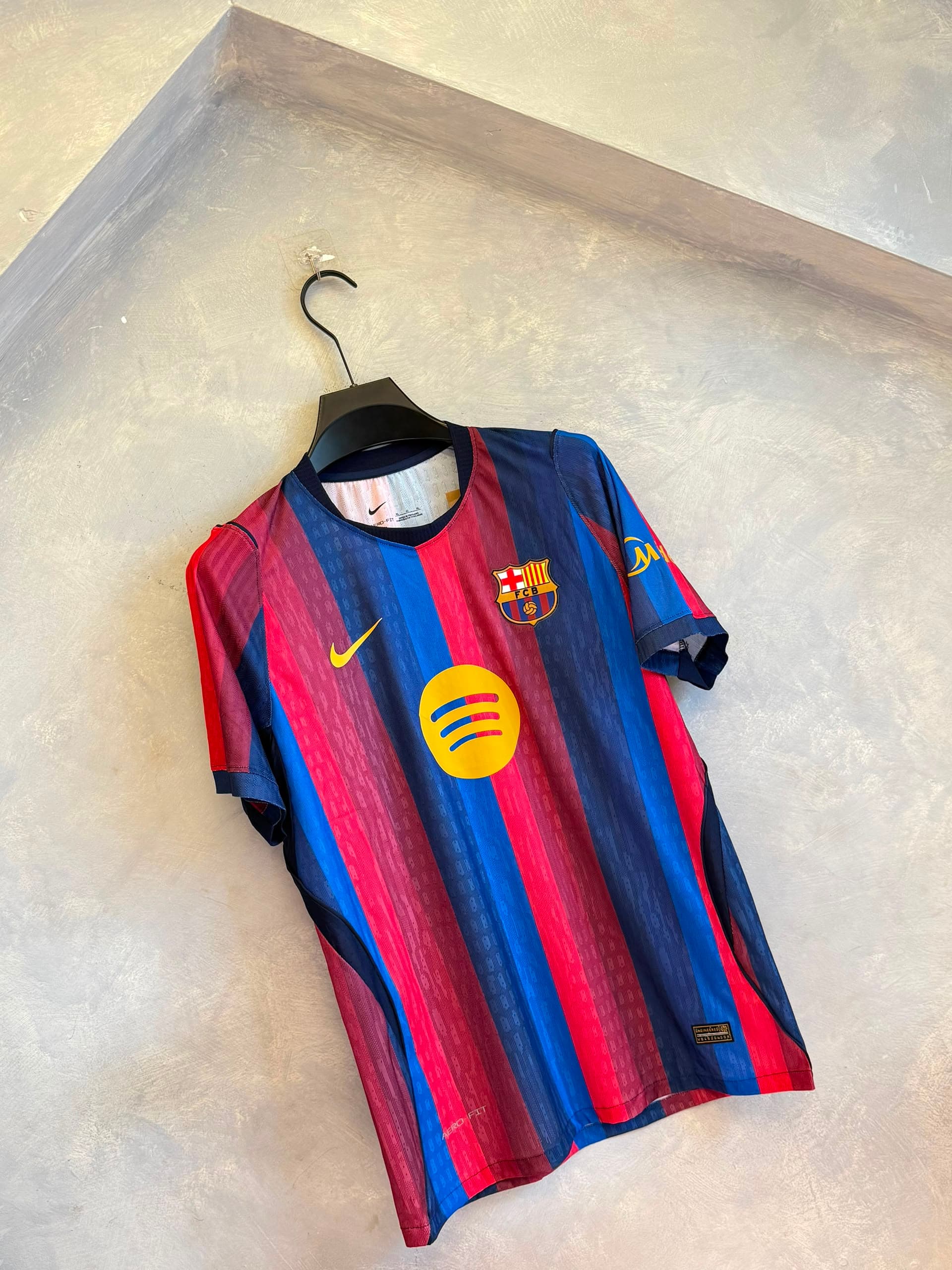 FC Barcelona 2022/23 Home Kit thumbnail 3