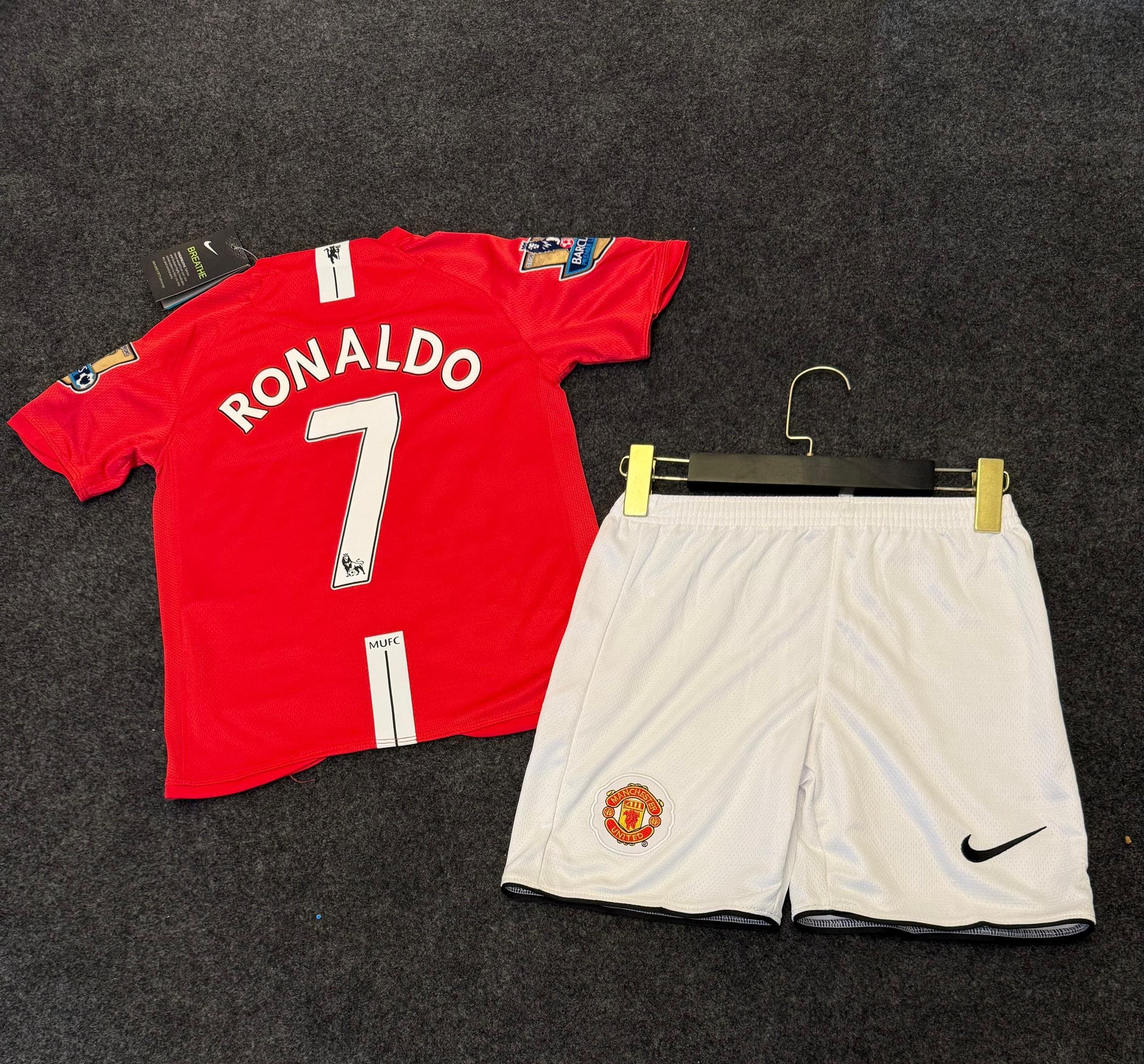 MANCHESTER UNITED 2007/08 VINTAGE HOME KIT thumbnail 2