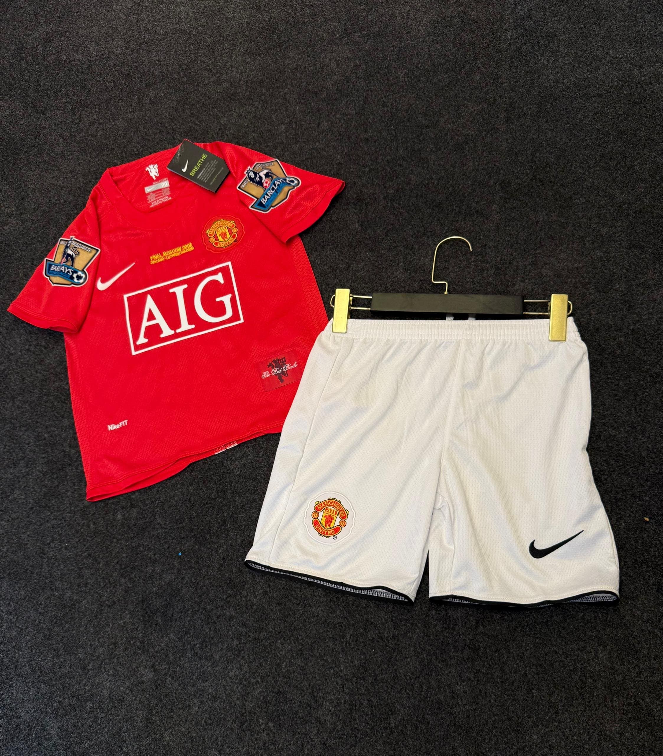 MANCHESTER UNITED 2007/08 VINTAGE HOME KIT