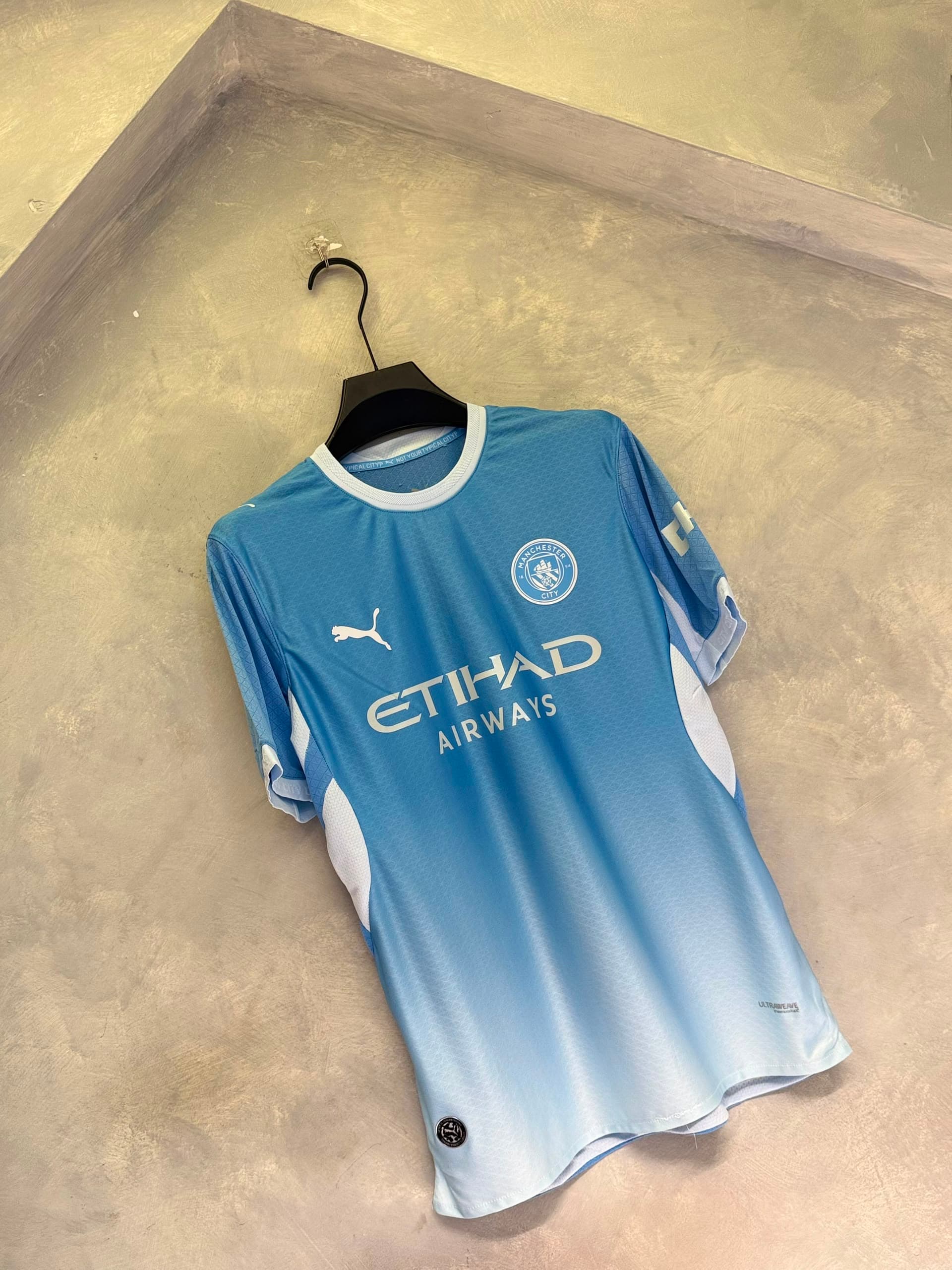 Manchester City 2026/27 Home Kit thumbnail 2
