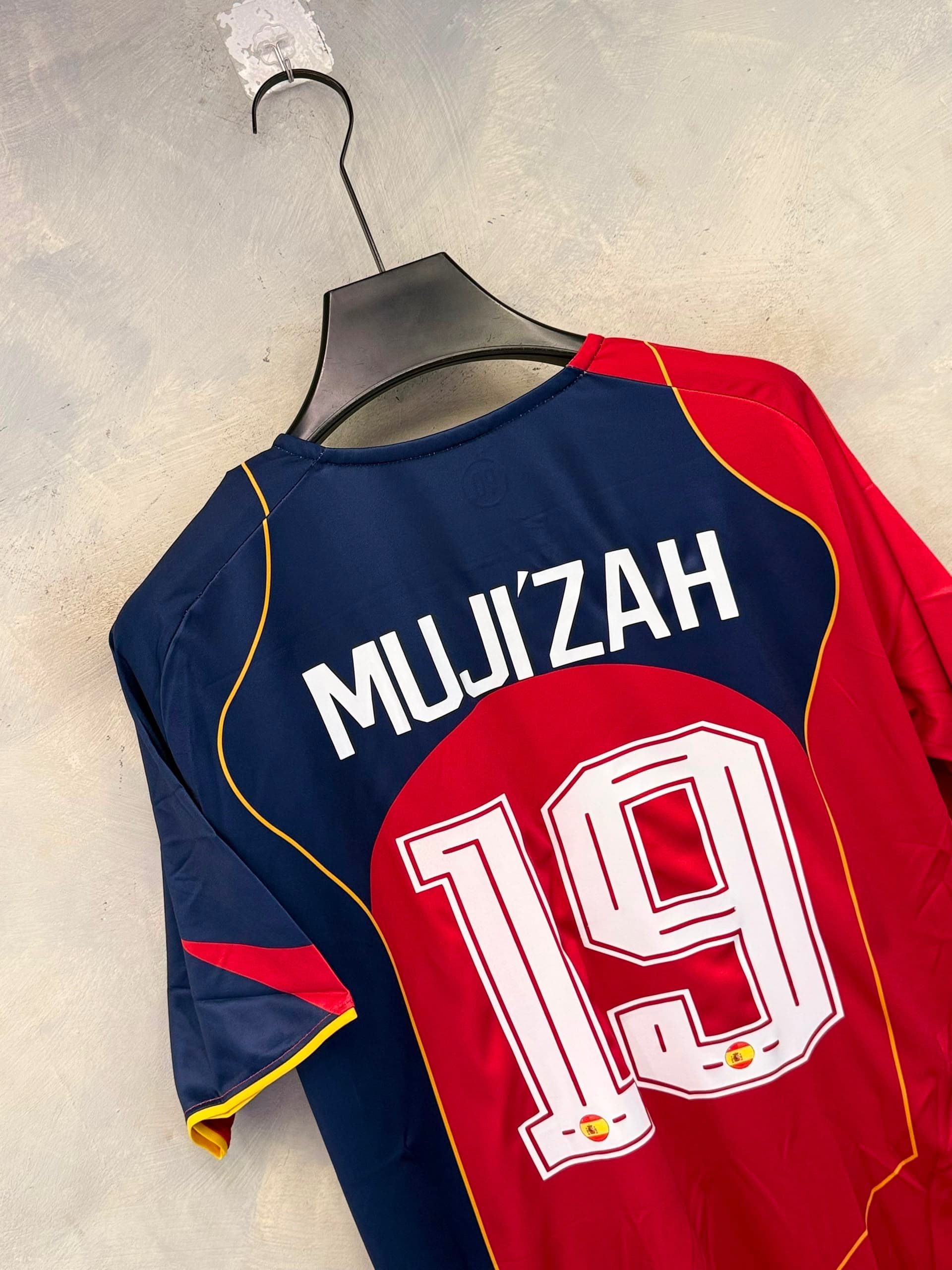 Spain 2026 Home Kit thumbnail 3