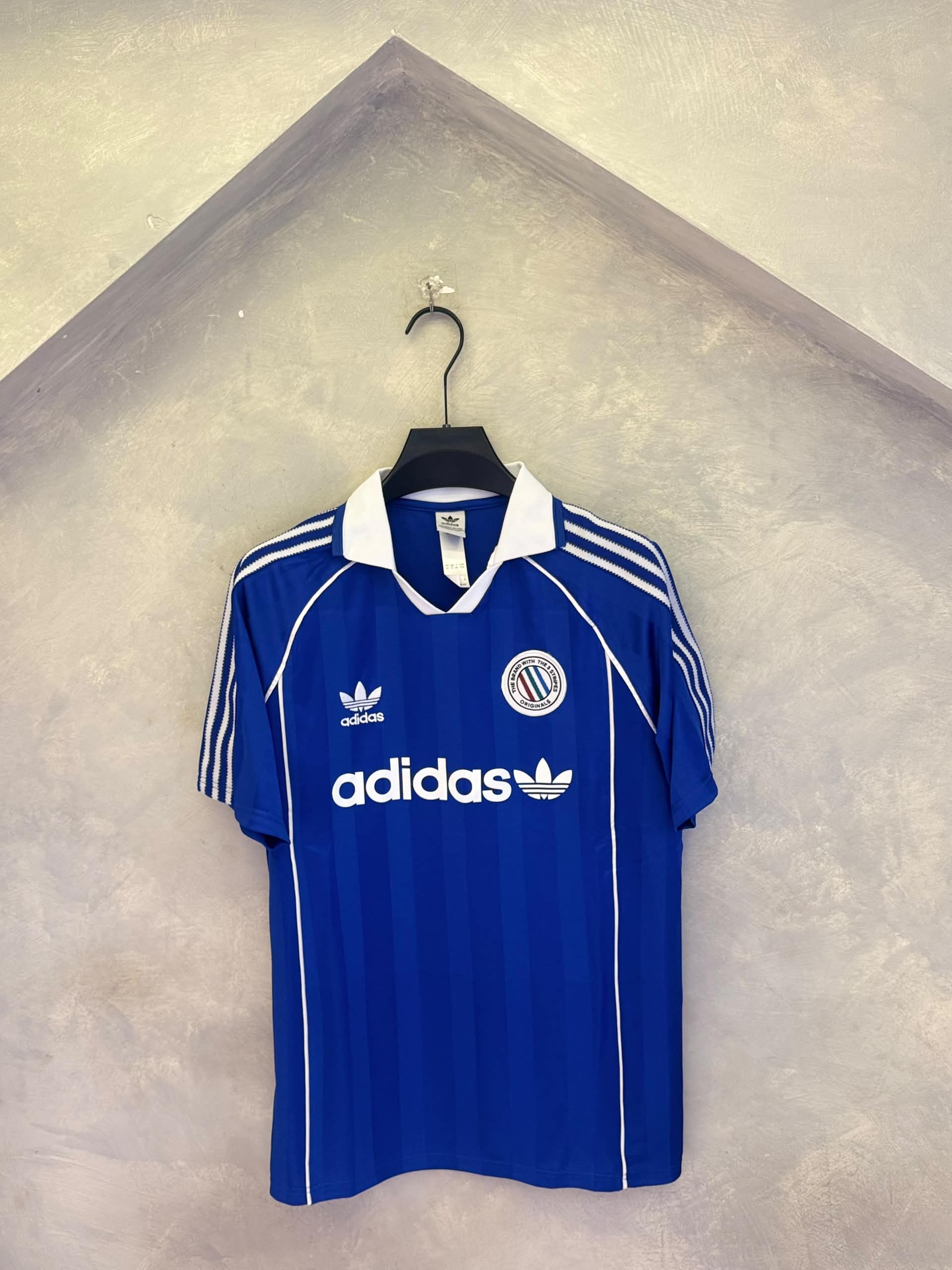 Adidas 2026 Retro Trefoil Royal Blue